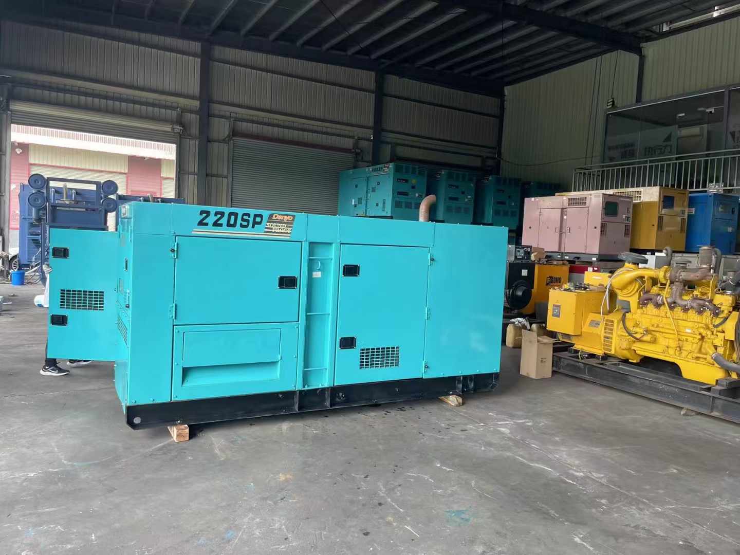 惠东800kW 柴油发电机的输出电流波动范围是多少？