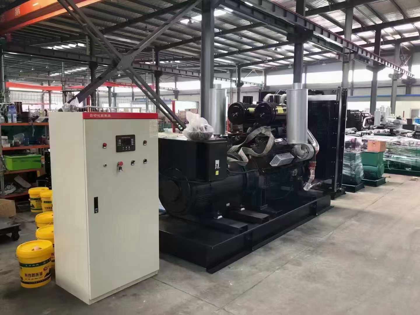 惠东柴油发电机运行时的噪音和振动水平如何？