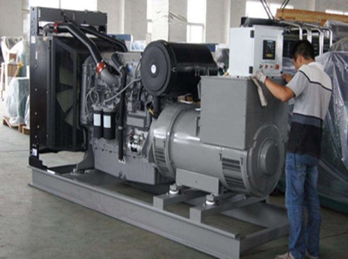 惠东柴油发电机组和储能设备配合使用的案例