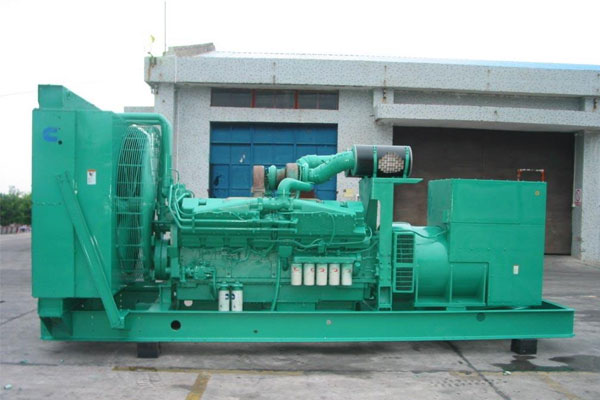 惠东工厂发电机应急发电时如何更准确地检查发电机状态？